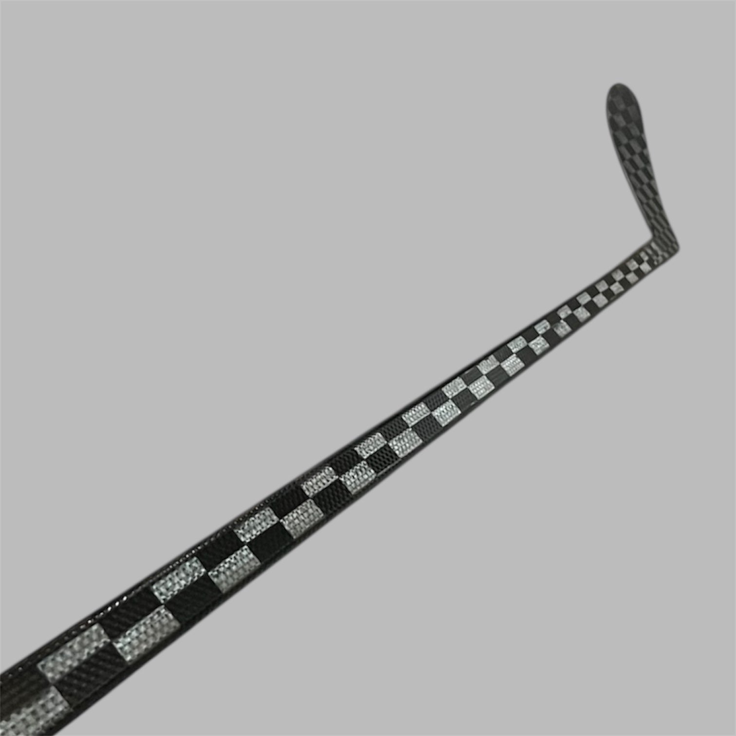 Bâton de hockey LabSports Pro All Black V1 conçu pour les joueurs recherchant performance et excellent rapport qualité-prix.