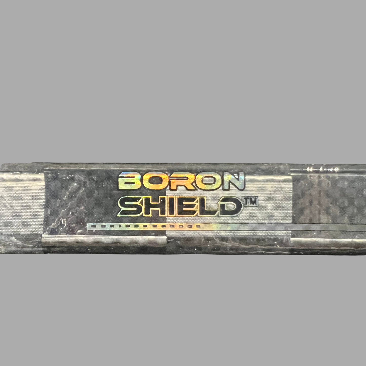 Technologie BoronShield renforcée au boron pour une durabilité maximale du bâton de hockey