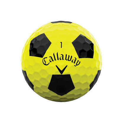 Balles de golf Callaway Chrome Soft Truvis 2022, balles de golf de haute performance avec logo Truvis visible en image.