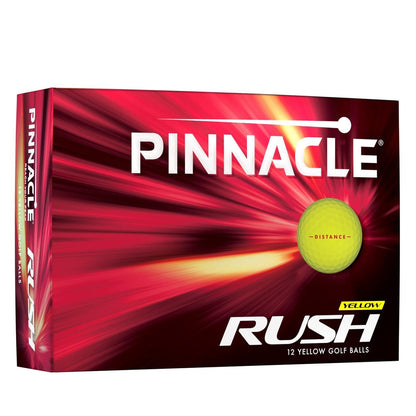 Balles de golf Pinnacle Rush de la marque Golf Stuff, vue rapprochée montrant la surface et la conception des balles de golf.