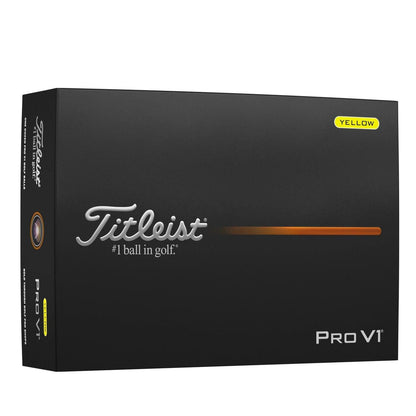 Balles de golf Titleist Pro V1 2025 de Golf Stuff, vue en gros plan avec packaging blanc et logo Titleist visible.
