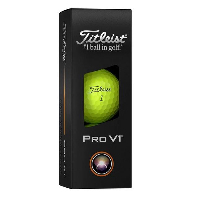Balles de golf Titleist Pro V1 2025 de couleur jaune, dans un emballage sous sleeve, pour jouer au golf.