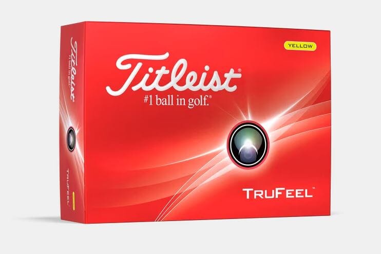Balles de golf Titleist Trufeel 2024, pack de 12, jaunes, conçues pour un meilleur toucher et contrôle sur le parcours.