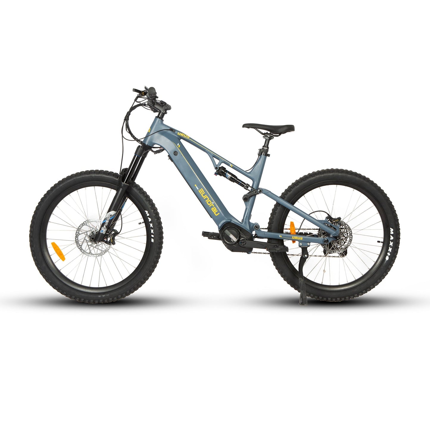 Vélo électrique URUS de E-Vélo EUNORAU QUEBEC avec cadre noir, guidon, pneus et éléments électroniques visibles.