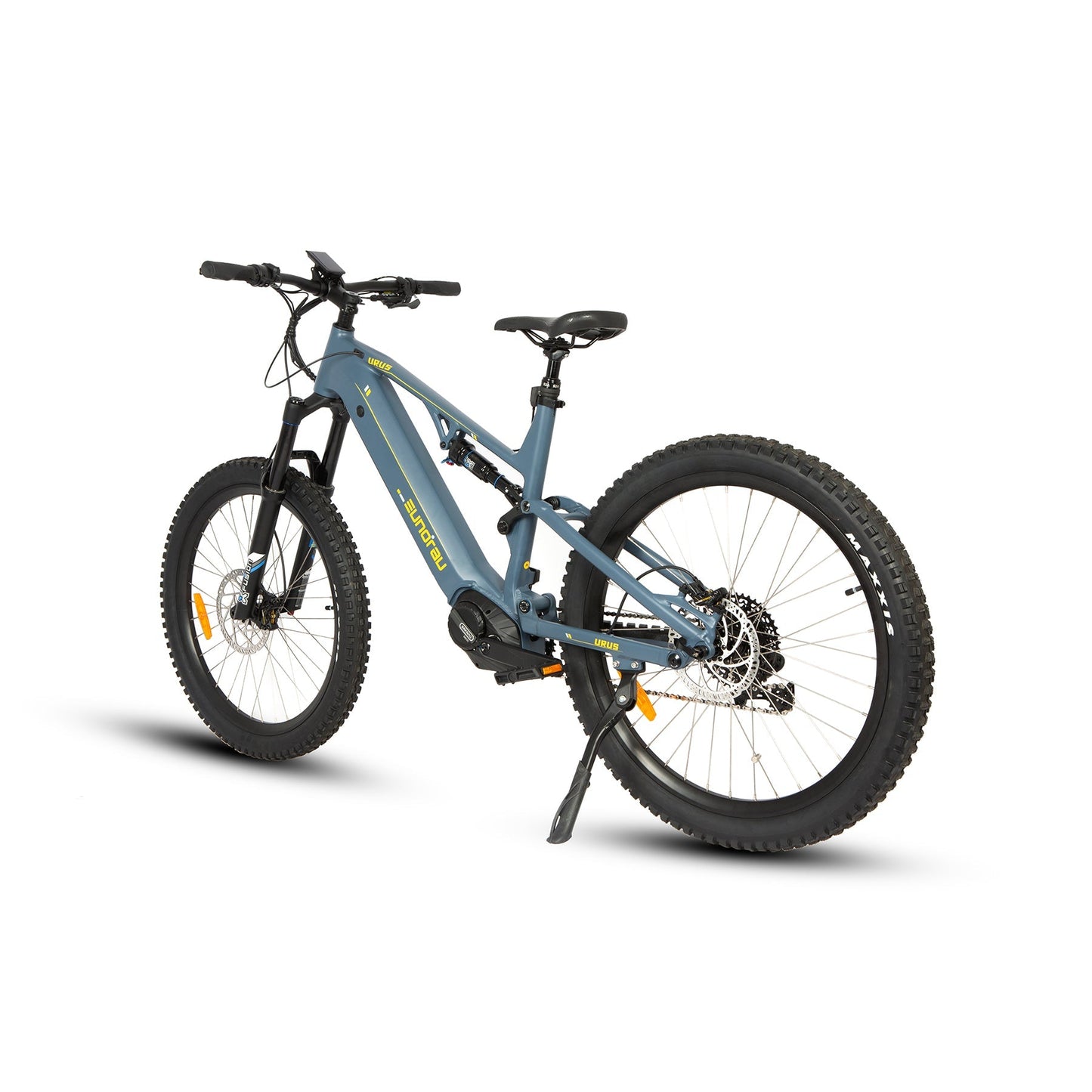 Vélo électrique URUS de la marque E-Vélo EUNORAU QUEBEC, cadre noir, roues de 26 pouces, guidon et selle confortables.